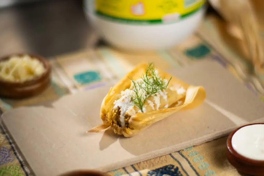 Tamales de Cerdo en Salsa Roja con Knorr
