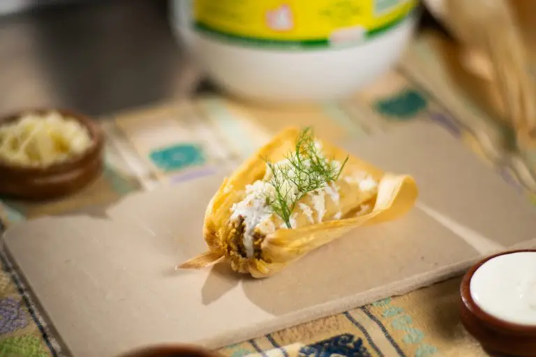Tamales de Cerdo en Salsa Roja con Knorr